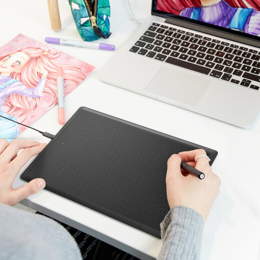 Wacom original digital tablet CTL672 hand-painted board computer drawing board 472 digital drawing board drawing board online course handwriting board CTL-672 luxury version package 27.7x18.9cm
