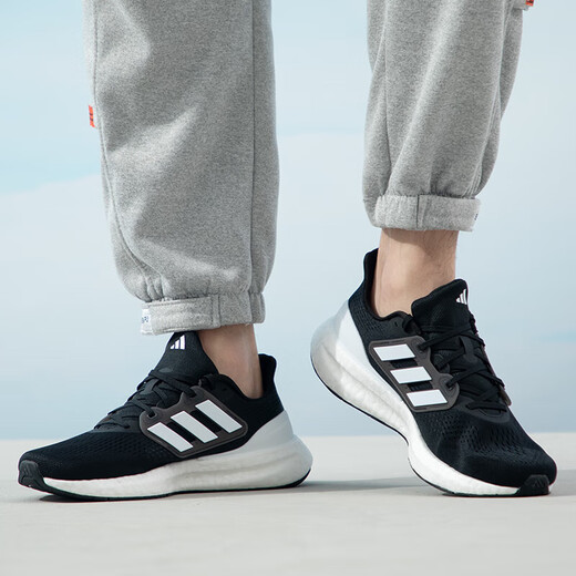 Adidas Chaussures masculines 2025 Été Nouvelles chaussures de sport Mesh Mesh respirant résistant aux chocs résistant aux chaussures décontractées confortables Chaussures de course Men If4839 / noir et blanc 40