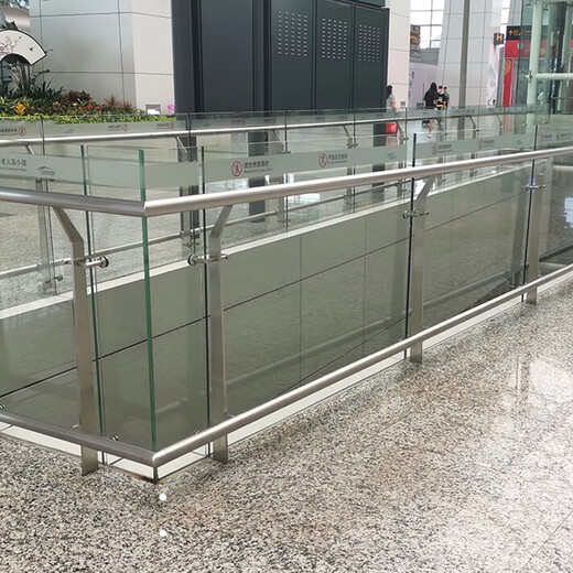 GZ Guo Zheng Villa Balkon Gla -Leitplanke 304 Edelstahltechnik Säulen U -Bahn Mall Outdoor Treppe Handlauf 60*8 Feststoffstahlplatte 1050 High Einsäule