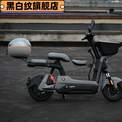 Yilu adapts for you No.9 V30c electric car baby chair plug NFC keychain small V windshield rearview mirror modification retro round rearview mirror (silver)