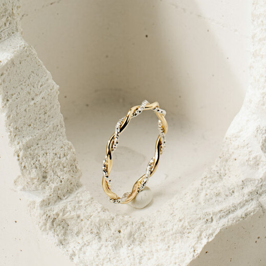 Sen uses 14K gold-filled sterling silver gold and silver contrasting shiny faceted twist ring for women, European and American style, light luxury and exquisite niche tail ring, US No. 2