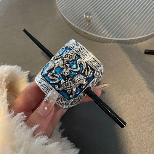 Bai Shilin's retro temperament burned blue hairpin for women retro cloisonné enamel ethnic style new Chinese ponytail hairstyle accessories headdress lion awakening style