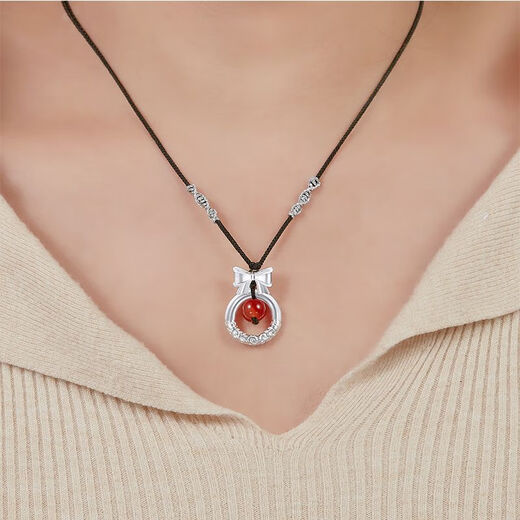 Jiu Changshi 999 sterling silver necklace for women solid lovesickness red bean Xiangyun Ping An buckle silver pendant birthday gift for girlfriend 999 pure silver solid Xiangyun Ping An buckle + silver beads