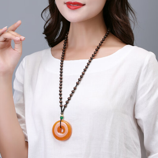 Fat Donglai's same style amber necklace for women, old beeswax pendant sweater chain for men and women, chicken oil yellow beeswax chicken wing wood necklace, old honey water drop/chicken wing wood chain