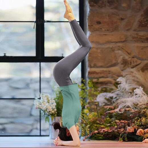 Shuangxiu Yoga Wear Set Pilates Advanced Professional Beautiful Slim Fit Hip Enhancement High-profile Sports Fitness Short Sleeve Summer Oatmeal Top L (110-120)