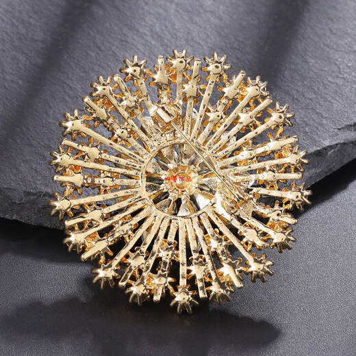 WOUG elegant lady snowflake brooch alloy inlaid glass rhinestone pin clothing fixed acrylic snowflake