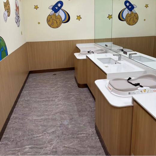 Combi (Combi) Japanese shopping mall mother and baby room baby changing table CMT01 table top with soft cushion to protect the baby care table baby changing table CMT01 Combi