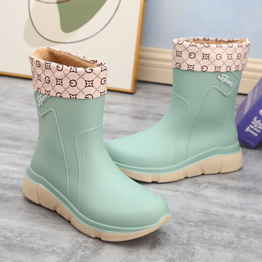 Dong Yixuan rain boots for women, thickened velvet, winter warm and waterproof cotton boots, thick soles, non-slip soft soles, one-piece mid-calf rain boots, water shoes for women, green fixed velvet (not removable), 2 sizes larger, 37
