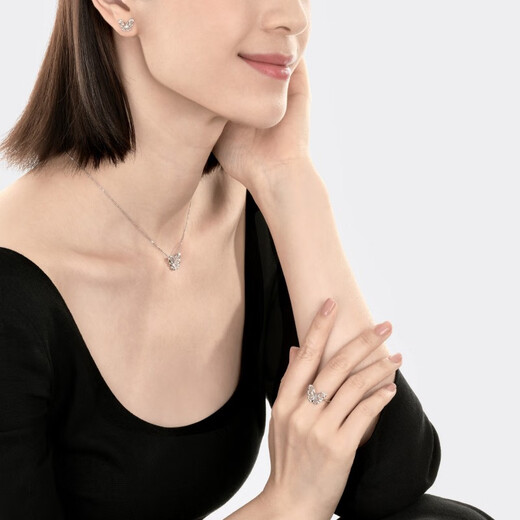 Chow Sang Sang (CHOW SANG SANG) platinum pendant butterfly pendant (excluding necklace) 90255P