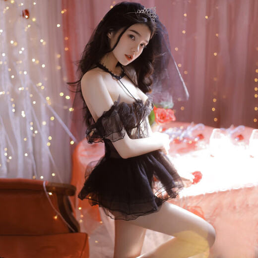 Wedding Dress Pei Jiao focuses on high quality, the bride’s hot and passionate afternoon, white wedding dress, veil + suspender skirt + armbands*2+