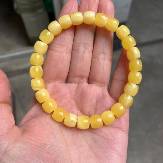 Boutique natural beeswax bracelets, amber, Russian chicken oil, single circle men's and women's bracelets, play buckets, white honey 10x8mm pier bracelets (23 pieces per piece)