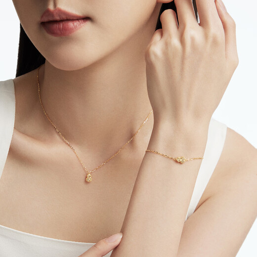Chow Tai Fook broken gold gourd solid gold pendant necklace for women (labor cost 420) 40cm about 3.35g EOF1591