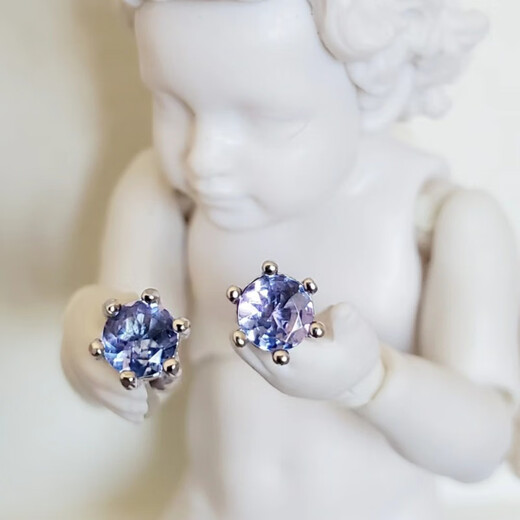 Rubik's Cube Tanzanite Stud Earrings 4mm Natural Light Color All-over Silver Screws Mini Not Easy to Lose Pair