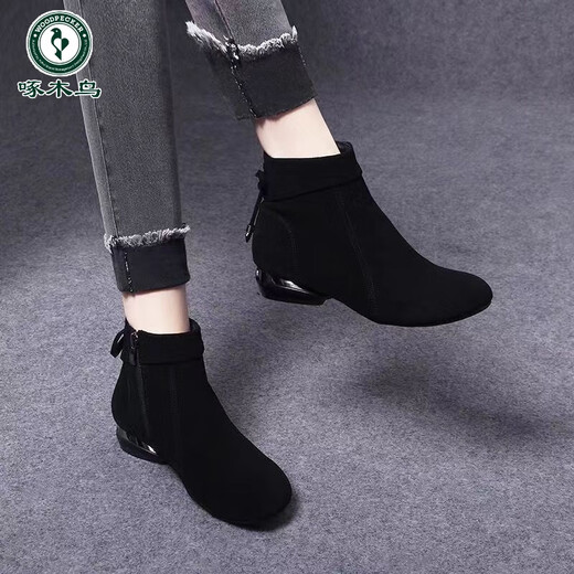 Boots de cuero genuino de carpintero Boots de cuero suave tacón grueso 2025 Nuevas botas desnudas zapatos de gran tamaño para mujeres grandes tacón redondo de tacón bajo y botas mate de otoño primavera negra y otoño 36