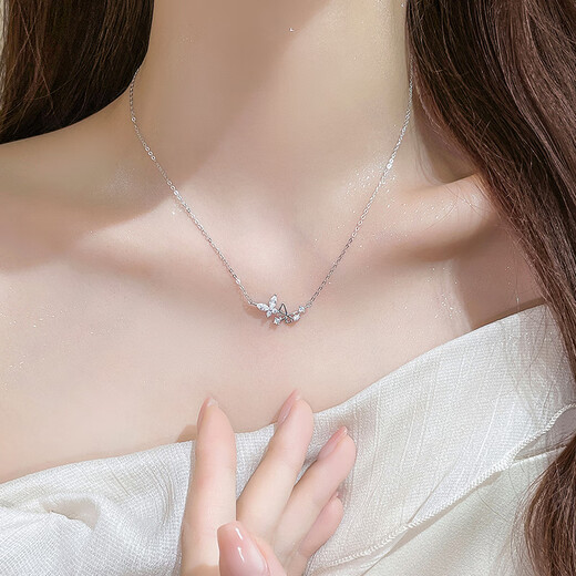 Lao Fengxiang Twin Butterfly Silver Necklace for Women Light Luxury Niche Fashion Clavicle Chain Valentine's Day Birthday Gift for Girlfriend and Wife Twin Butterfly Set Chain *Local warehouse/delivered nearby