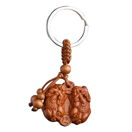 Good quality real peach wood male and female Pixiu pendants, male and female double protection of wealth, men and women car keychain pendants, double Pixiu