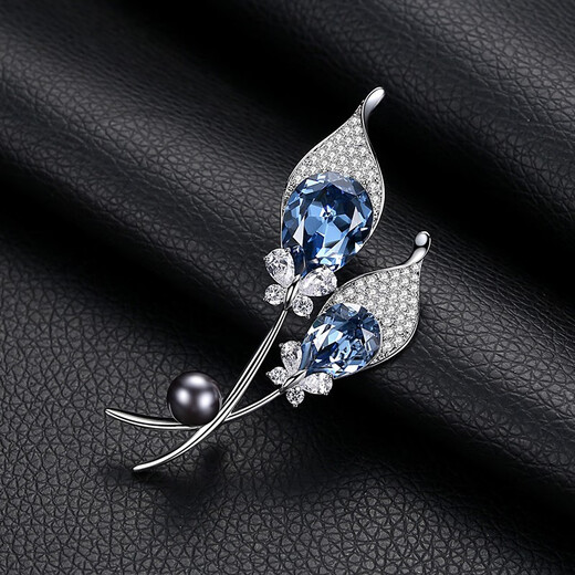 QUAMER Temperament Brooch Women's Ice Core Wheat Corsage Brooch Suit Luxury Fashion Versatile New Year One Blue Diamond Brooch