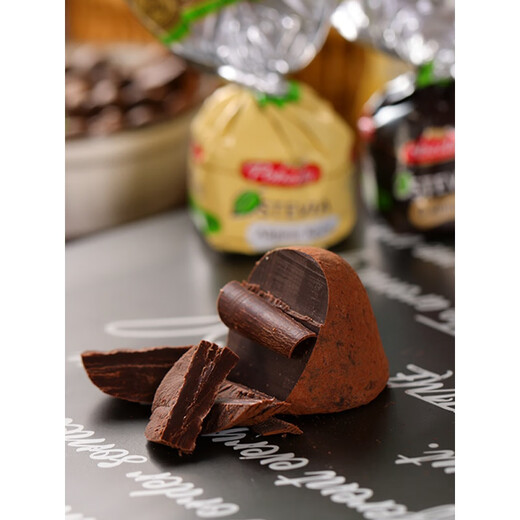 Russian imported pure cocoa butter Irish cream brandy liqueur truffle shaped chocolate bagged snacks brandy truffles 150gX2 bags