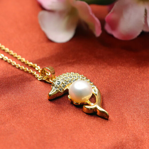 Chi shooting freshwater pearl pendant dolphin shell bear necklace clavicle chain jewelry ins internet celebrity jewelry gift for girlfriend freshwater pearl dolphin bead pendant with silver chain