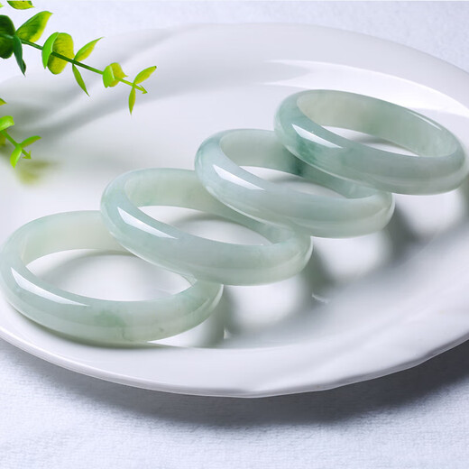 Yixin Jade returns to the market on 11.11. Grade A jadeite bracelet. Ice-waxy jadeite floating flower jadeite bracelet. Inner diameter is about 57-58mm.