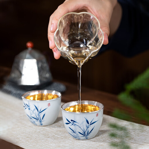 Dian Qingtang hand-painted celadon bamboo wrapped silver cup 999 sterling silver tea cup tea master cup scent cup pure silver cup silver wine cup hand-painted celadon bamboo 80 ml certificate + gift box 50-120 ml