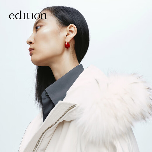 Edition down jacket women's raccoon fur collar hooded short light warm goose down jacket sand shell color M 165 The size is a bit large, it is recommended to order one size smaller