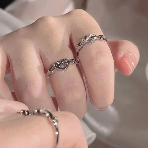Mode, einfache, Nische und leichte Luxustemperament, Männer und Frauen knotted Liebesringe, Internet -Promi gleicher Stil, Liebe Internet -Promi -Ringe, Frauenstil/Herzkuss Fingerringe mit Diamanten