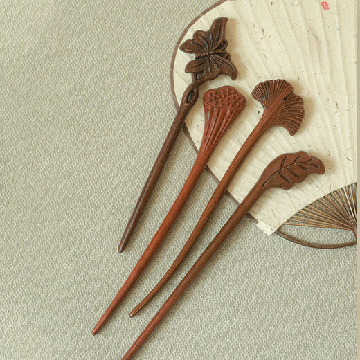Pretty three-year-old new Chinese-style ginkgo leaf hairpin, high-end hairpin, sandalwood hairpin for girls, ancient style Hanfu headdress, cheongsam accessories, ginkgo leaf