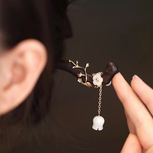 Nianfu wood hairpin new Chinese style Chinese Valentine's Day updo hair ornaments lily of the valley step shake tassel hairpin for women Mid-Autumn Festival gift for girls lily of the valley step shake 18cm gift box