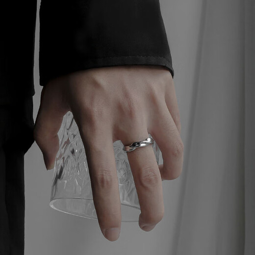 Platinum Möbius Ring Ring Men's ins fashion niche design open couple ring index finger retro light luxury high-end Möbius ring ring