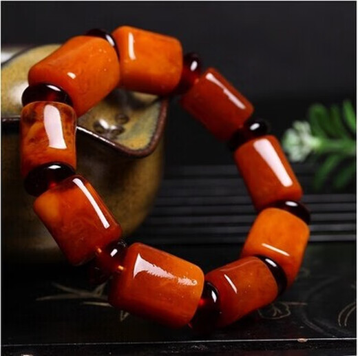 Golden fork, natural Baltic amber raw stone, old beeswax bucket bead bracelet, chicken oil yellow, men's and women's models without optimization, old beeswax bucket beads (men's model)