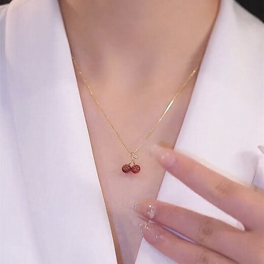 DL 1998 Fat Donglai same style 18K plated necklace garnet pendant red cherry women's summer light luxury niche design clavicle chain garnet clavicle chain