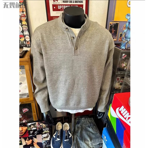 Fearlessly move forward cleanfit gray henley collar sweater for men in autumn and winter American lazy style sweater with velvet and thick inner base Gray S