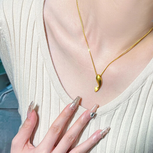 Holy glass comes ashore koi lucky thing small goldfish necklace for women 18k gold light luxury niche college entrance examination graduation gift for girlfriend small goldfish + box chain
