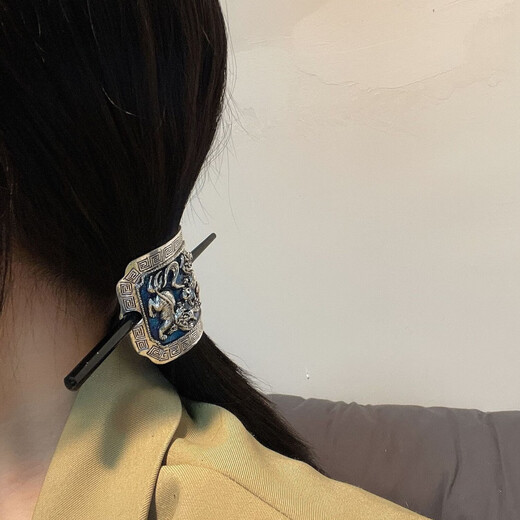Bai Shilin's retro temperament burned blue hairpin for women retro cloisonné enamel ethnic style new Chinese ponytail hairstyle accessories headdress lion awakening style