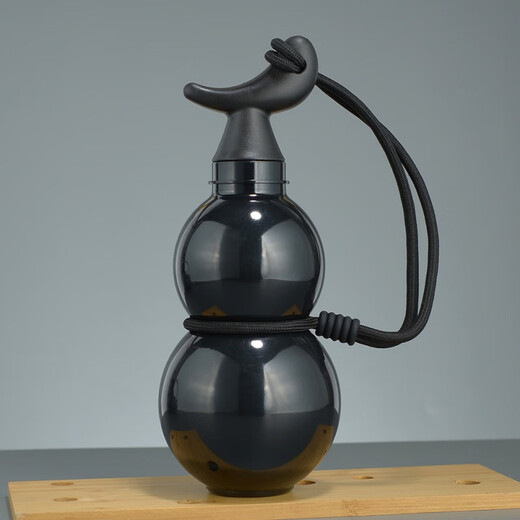 Spade sports water cup, gourd kettle, oriental mythology, large capacity, high-looking, fashionable, portable cartoon cup for boys and girls, 800ml, black, high temperature resistant, gourd cup, light cup + strap