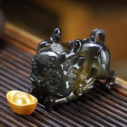 OLOIU Color Changing Tea Pet Pixiu Holding Yuanbao Tea Table Desktop Ornament Tea Cong Pet Tea Playing Kung Fu Tea Set Ornaments Decoration d1 Pixiu Holding Yuanbao