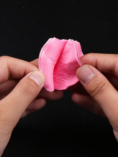 Xikile simulated petals, fake rose petals, wedding confession, hand-spreading flowers, decoration, wedding, wedding room, romantic room decoration, 1200 pieces of red simulated petals (non-woven model)