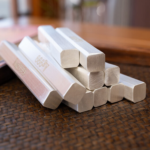 Hundred-silver silver bars, 999 sterling silver, raw materials for investment, small silver bars, pure silver, silver nuggets, sheets, silver bracelets, 100 grams. Returns and exchanges are not supported (state regulations require 7 days for no-reason returns, except for precious metals)