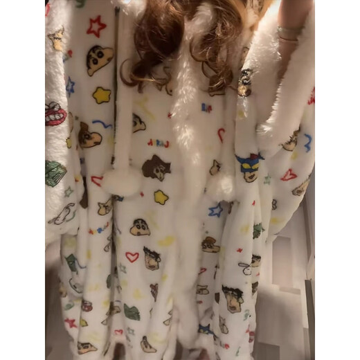 MAULTIAY Crayon Shin-chan nightgown for women autumn and winter 2025 new coral velvet thickened pajamas winter cute warm home clothes single nightgown <small quantity in stock> M