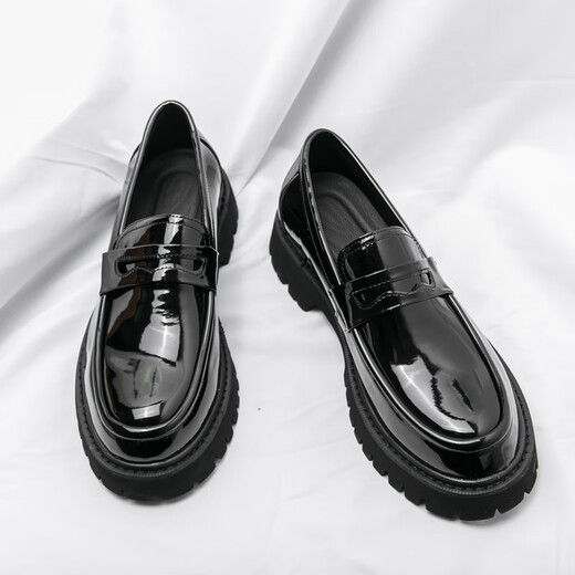 
Chuangjingyi chooses trendy men's casual loafer shoes Korean version one-legged dancer 2024 summer height-enhancing thick sole shiny leather shoes lazy beans 3519 black high-quality version 38