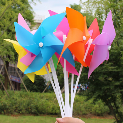 Vinoa kleine Windmühle Dekoration im Freien rotierende Kunststoff Kinder Hand Holding Spielzeug Kindergarten Ein-Yuan kleiner Geschenkgroßhandel 30 vierseitige Handhaltefarbe