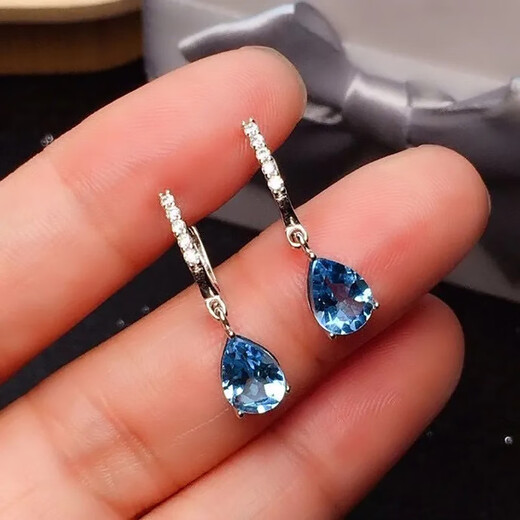 Topaz Earrings Blue Tears Fashionable, exquisite and simple silver inlaid with natural Swiss blue Blue Tears earrings