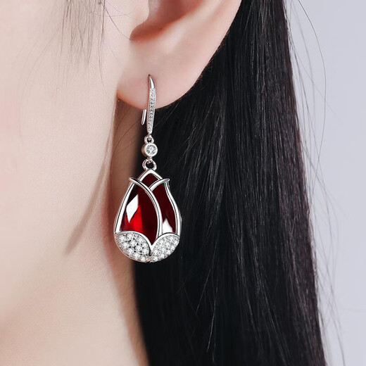 Danbi Earrings for Women New Design Light Luxury Gift Retro Short Earrings Earrings Women's Birthday Gifts for Mom and Girlfriend Tulip White Agate Gold