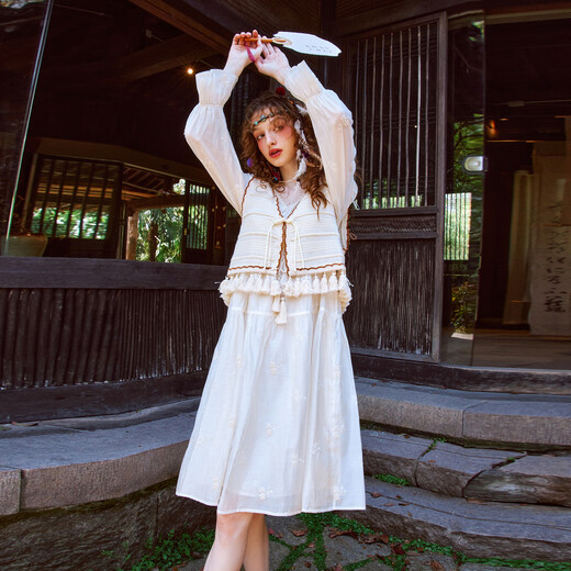 Wancaoyi complete set with two-piece suit skirt women's design spring autumn new long-sleeved dress off-white M