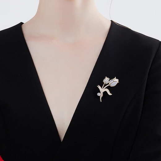Shimao tulip brooch, high-end corsage for women, new anti-exposure accessories, birthday gift for girlfriend, tulip brooch