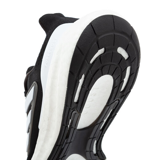 Adidas Chaussures masculines 2025 Été Nouvelles chaussures de sport Mesh Mesh respirant résistant aux chocs résistant aux chaussures décontractées confortables Chaussures de course Men If4839 / noir et blanc 40
