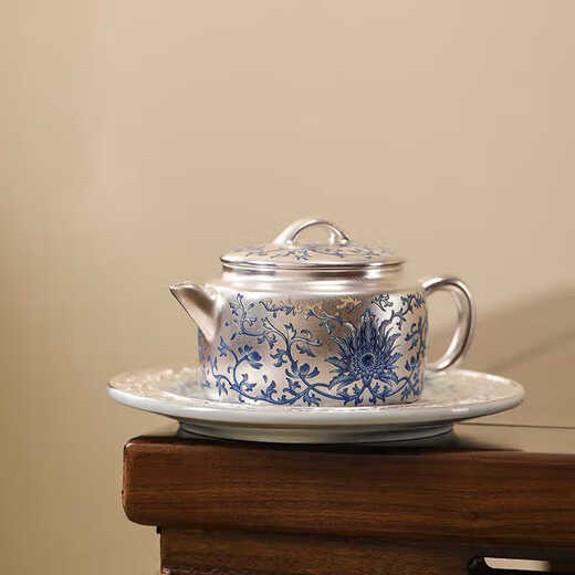 Inherited order of high-end blue and white lotus gilt silver tea set as a gift for leaders and friends. Company business high-end companion gift for leaders. Gilt silver-leaf lotus ware pot set.