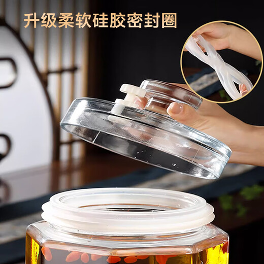 Carrot bubble wine glass bottle with faucet special wine bottle thickened sealed wine tank large capacity lead-free wine storage container thickened bubble wine bottle + stainless steel faucet 5Jin Jin equals 0.5 kg