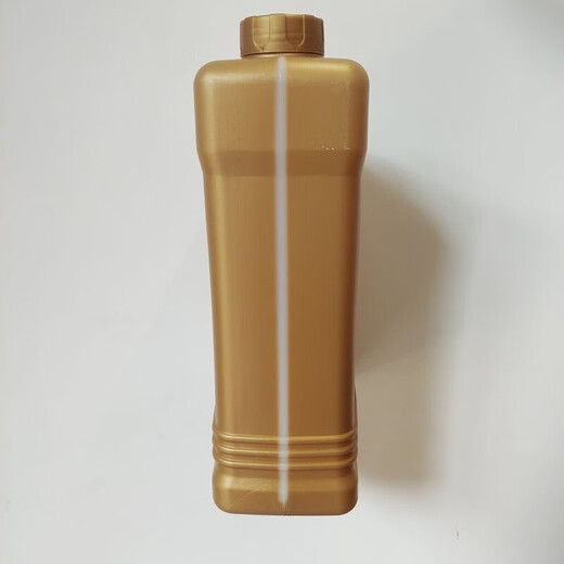 Special 719 for loaders and forklifts. Brake oil can be used in LonGong, LiuGong, Lingong and XiaGong. 4L new package. 4 kg bottle of oil. LonGong, LiuGong, Lingong and XiaGong.